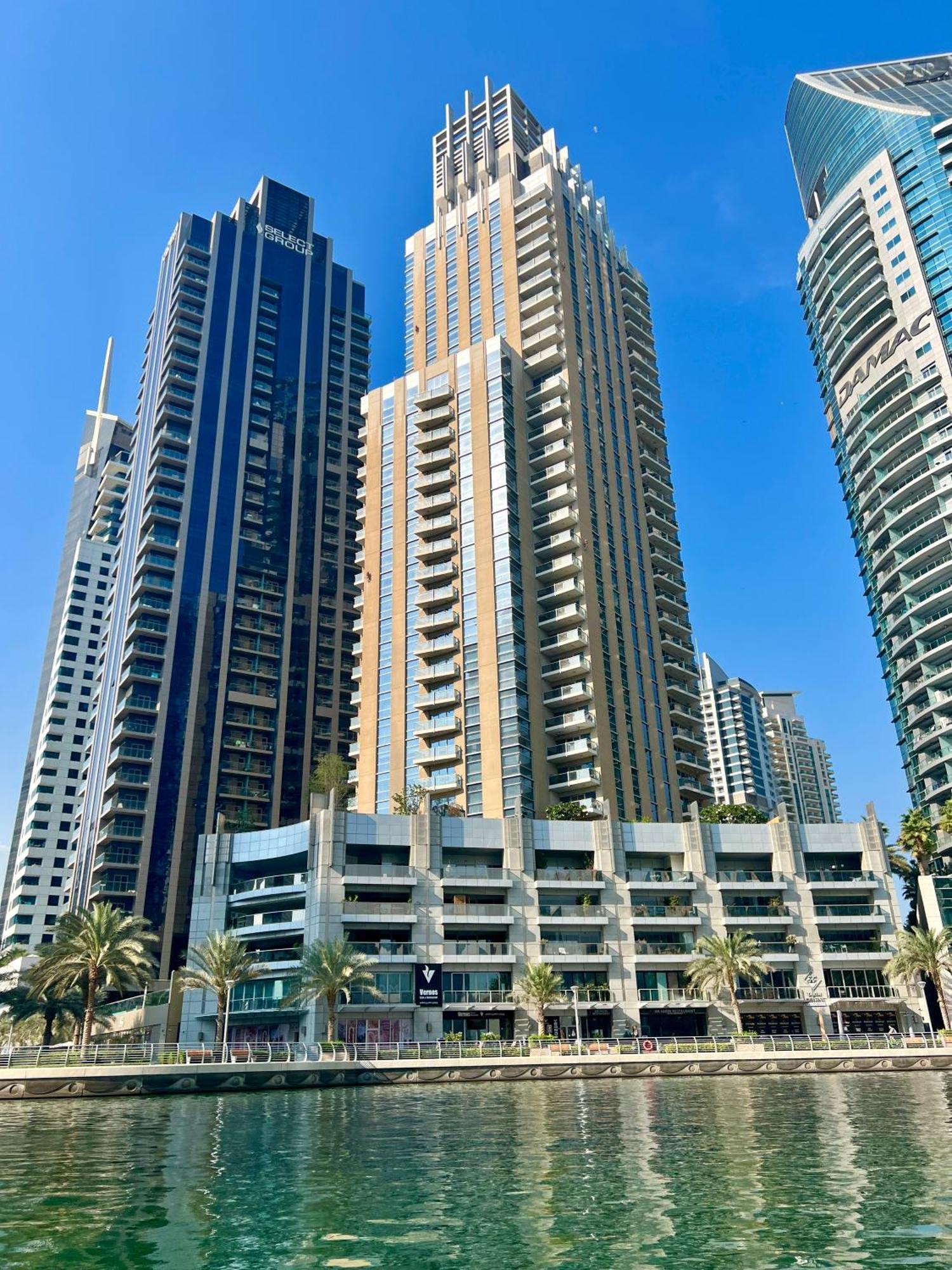 Newly Renovated Marina & Sea View Family Condo ดูไบ ภายนอก รูปภาพ